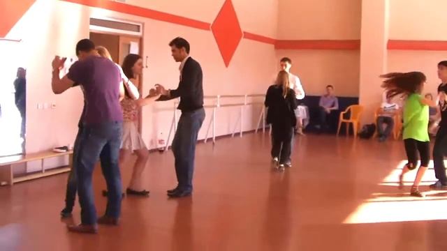 La Fiesta El Maestro La Clase. Nastia Gorbunova sings смотреть онлайн