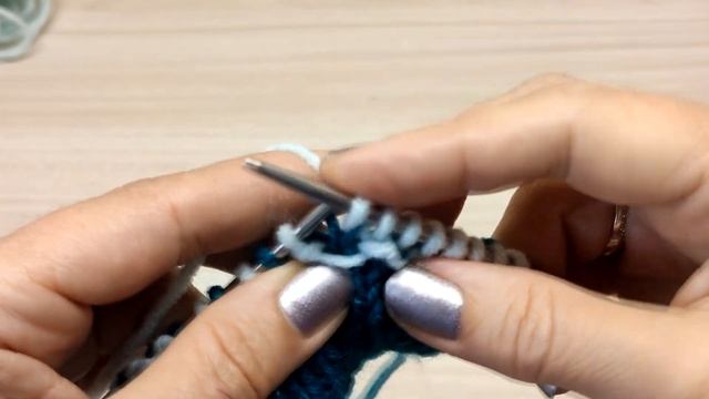 ПРОСТО И ЛЕГКО ЛЕНИВЫЙ ЖАККАРД 2 ЦВЕТА, Вязание спицами. смотреть онлайн