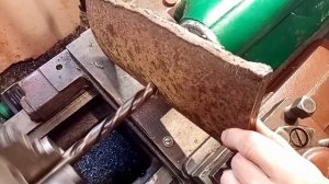 Нестандартное сверление на токарном станке.