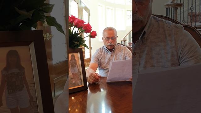 "Как дальше жить". Васильев Владимир ( г. Одесса, Украина, 2023 г.)- поэт и исполнитель песен смотреть онлайн