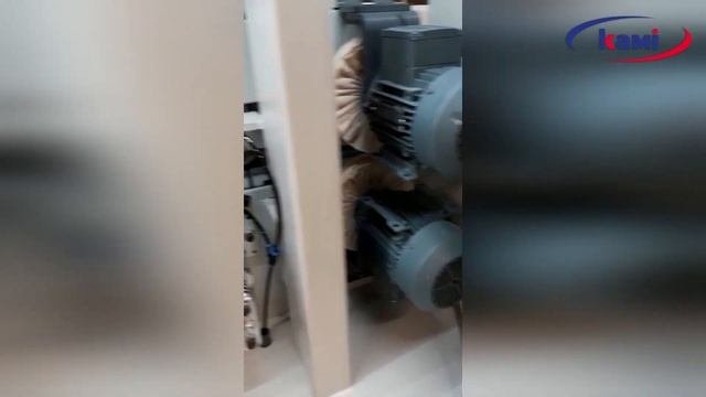 Нанесение кромки на заготовку. Автоматический кромкооблицовочный станок EcoWood Evolution 4