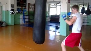 бокс.работа по мешку.