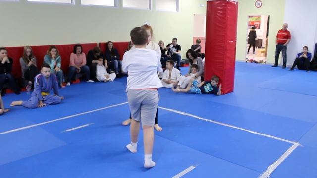 Соревнования по дзюдо в клубе «Магис Дети» (4) смотреть онлайн