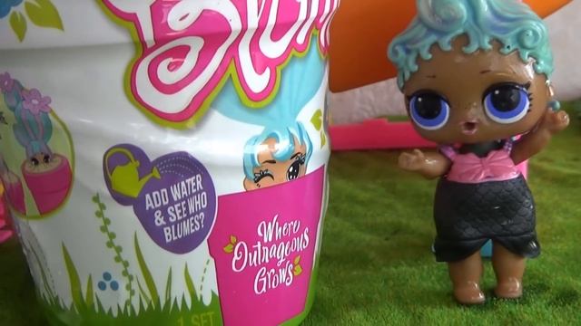 КТО СВАЛИЛСЯ В БАССЕЙН К КУКЛАМ ЛОЛ СЮРПРИЗ? КУКЛЫ ЦВЕТЫ! #BLUME Мультик с куклами для детей смотреть онлайн