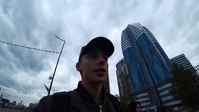В Чечню ОДИН на попутках. Грозный. Кезеной Ам. Гостеприимство смотреть онлайн