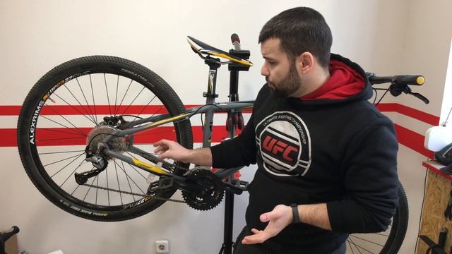 Почему не выходит настроить задний переключатель?