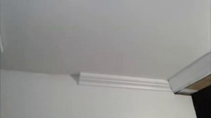 Клеим потолочный плинтус своими руками (багеты)