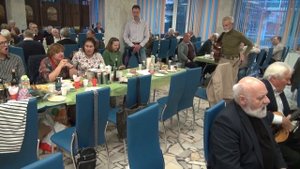 «Джон Манишка» Павел Беспрозванный По стихам А.Грина. Запевает ансамбль КСП МИФИ. Аккомп. В.Андреев