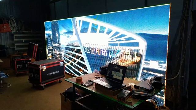 Светодиодный экран Р5 для улицы и помещений от рекламной компании LED Movie смотреть онлайн