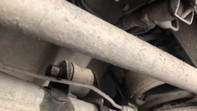 Замена реактивных тяг Шевроле нива
