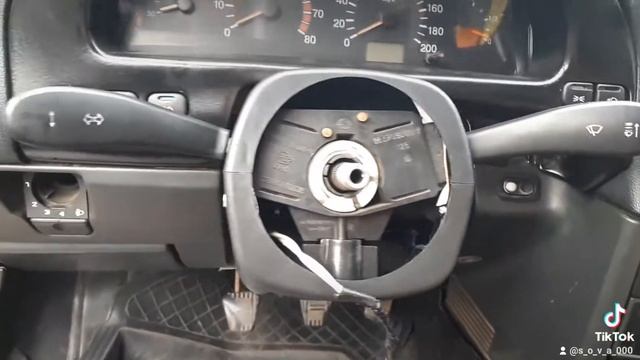 Ваз 2112 2001 года, ставим евро кожух под евро панель на короткую рейку, руль приора смотреть онлайн