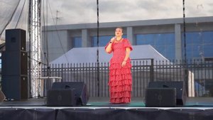 Марина Девятова. "А по камушкам речка бежит". Фрязино 01.09.2018 г.