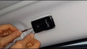 Peugeot 508 interior light remove / Демонтаж на интериорна лампа/плафон
