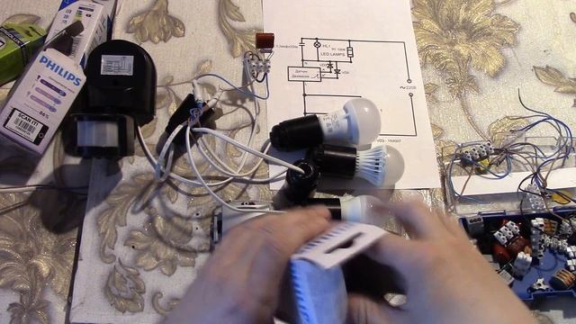 Датчик движения ДД 008 для ванной или туалета . Схема подключения . Пример использования . смотреть онлайн