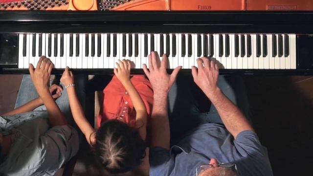 "Canon" by Pachelbel on Piano - The Barton Family смотреть онлайн