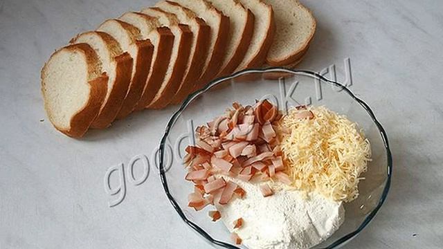 Хлебная запеканка с ветчиной, сыром и творогом. Рецепт приготовления