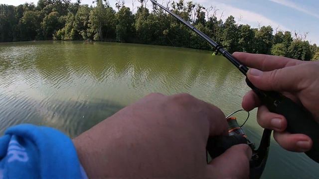 Рыбалка на новом озере , отлично порыбачили с друзьями!!! смотреть онлайн