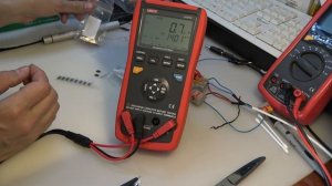 Танталовые конденсаторы  2R5TPE330M9 2.5 В 330 мкФ