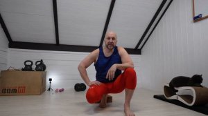 02.02.2023. Прокачиваем колени в домашних условиях.