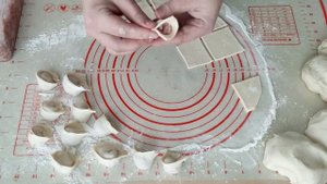 Лепим пельмени Легко Быстро Вкусно