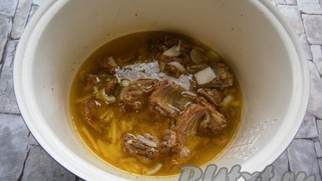 Кролик, тушеный с картошкой в мультиварке