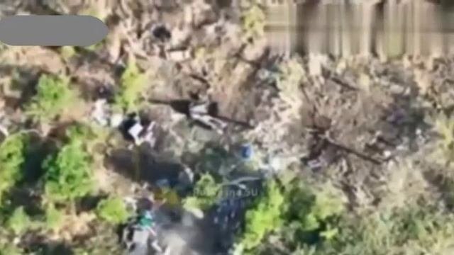 Наш пехотинец столкнулся с бойцами вСУ у своего укрытия.