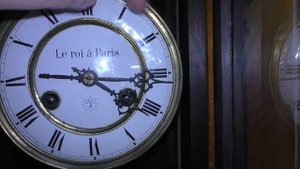 Часы настенные старинные Le Roi а Paris - Король Парижа.