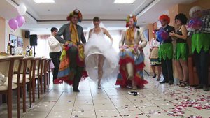 Правильный засвет на канкан танце ~ приколы на свадьбе