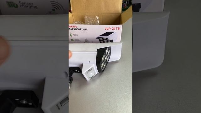 Светильник на солнечной батарее ( муляж камеры) смотреть онлайн