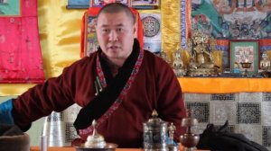 Домашний алтарь в доме буддиста. История подношения