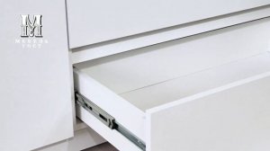 Шкаф распашной трехдверный 120см