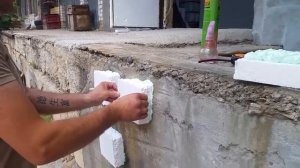 Применение клей пены для пенополистирола HIGH TECH CONSTRUCTION