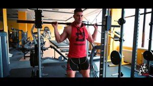 Приседания в раме Смита