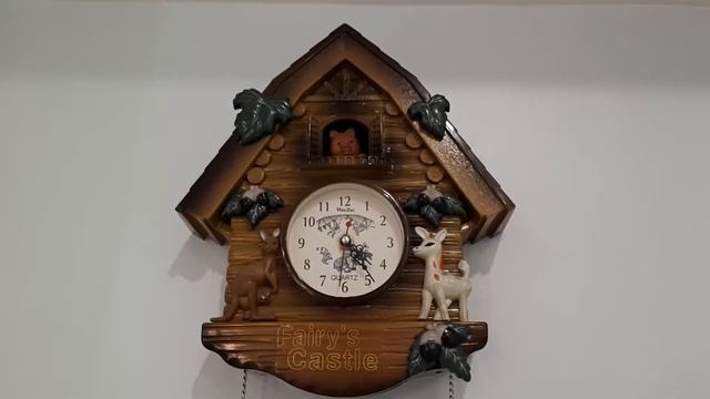 Вместо кукушки хрюшка! Часы наступающего года!