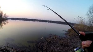 Ловля окуня на отводной поводок / Рыбалка март 2016