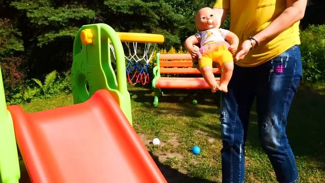 Видео куклы БЕБИ БОН - Качаемся на качелях с Беби Анабель! Мультики для детей с Baby Born