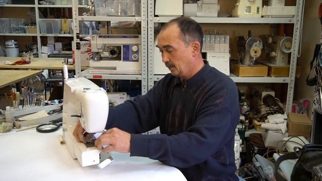 Почему рвется верхняя нить швейной машинки? Как это устранить? смотреть онлайн
