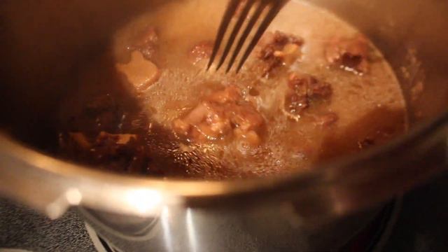 HOW TO COOK: ORIGINAL JAMAICAN OXTAIL
