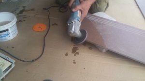 Снятие фаски черепашками на ступенях из керамогранита