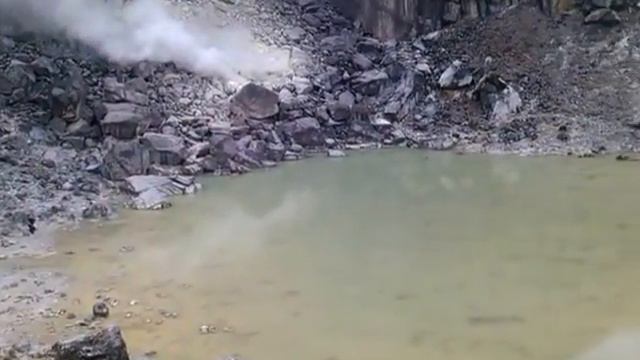 Что творится на самой вершине вулкана?! What is there on top of vulcano?