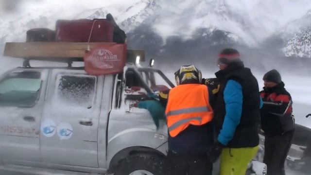 Ветер на Байкале The wind on the ice of lake Baikal Bay Zavorotnaya смотреть онлайн