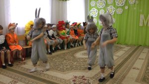 Танец зайцев на утреннике 8 Марта 2016 Музрук Максюта Г В.Танець зайців.