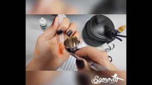 Аэрография на ногтях "Текстура Листьев"