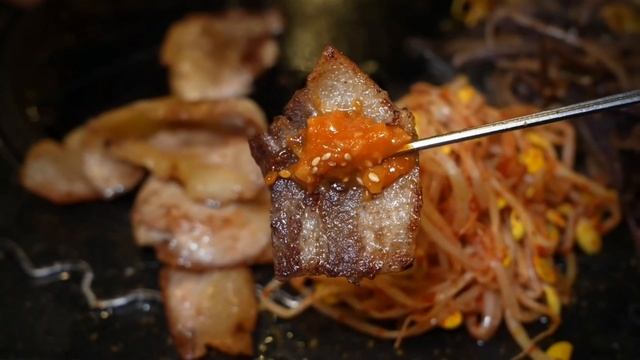 Уличная ЕДА в Корее и Таиланде - Жареный РИС с ЯЙЦОМ, Лучшие и Вкусные БАРБЕКЮ... смотреть онлайн