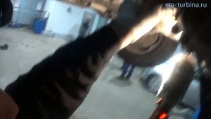 Ремонт турбины Вольво XC 90 (снятие турбокомпрессора)