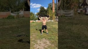 Тренировка с гирями. Толчок двух гирь по 32 кг одной рукой. Крест с гирями 16 кг.Силачи старой школ