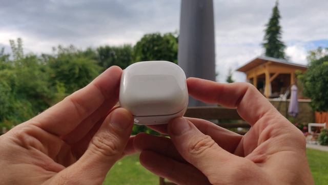 Samsung Galaxy Buds 2 (Graphite Black) Unboxing & First Impressions смотреть онлайн