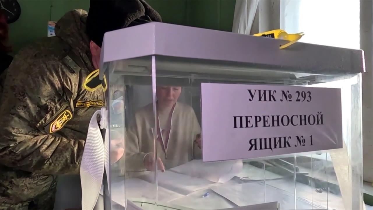 Более миллиона 400 тысяч человек в 39 регионах России досрочно проголосовали на выборах президента