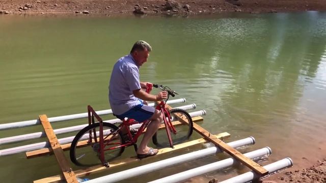 Водный велосипед из труб и брусков