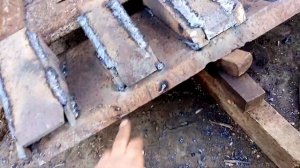 Планировочный нож на ковш экскаватора.